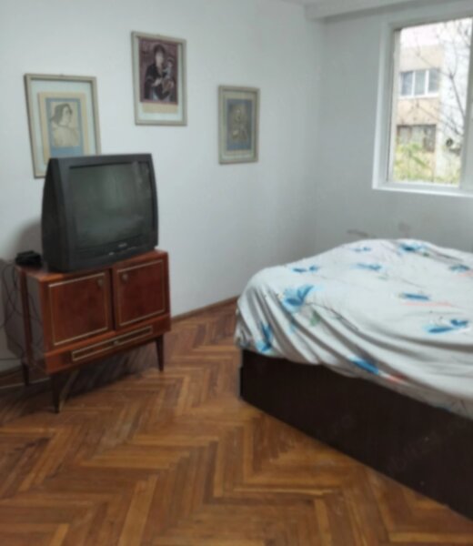 Drumul Taberei, Liceul Lovinescu, stradal, ocazie